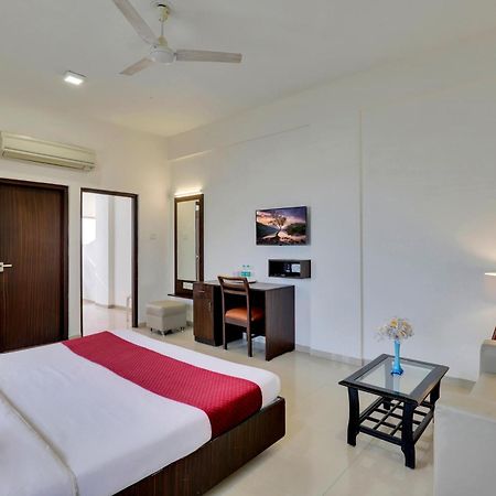 Goverdhan Greens Resort Dwarka L Hotels In Dwarka Exterior photo