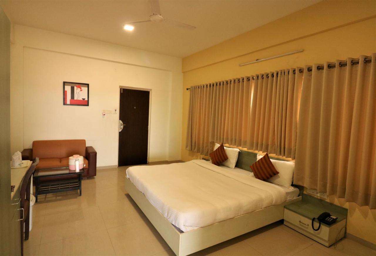 Goverdhan Greens Resort Dwarka L Hotels In Dwarka Exterior photo