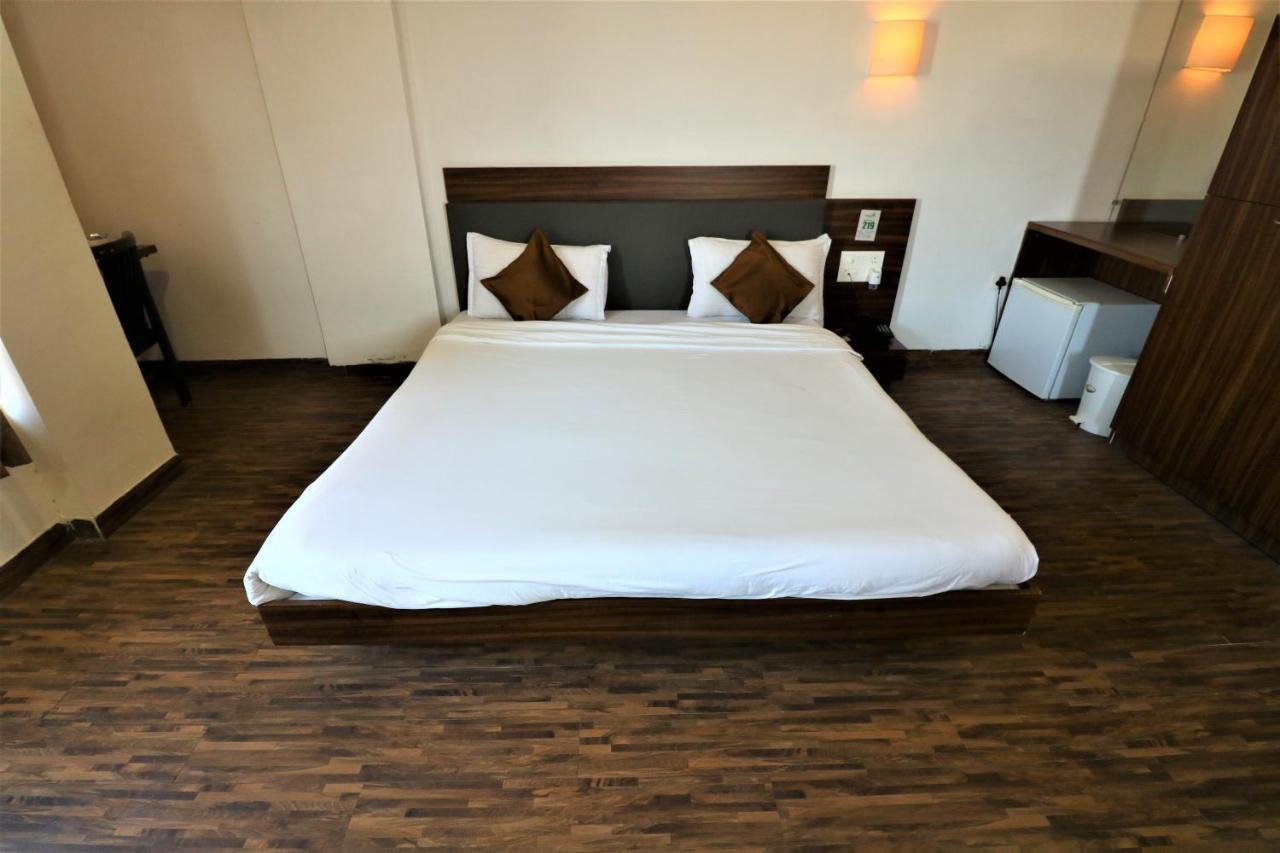 Goverdhan Greens Resort Dwarka L Hotels In Dwarka Exterior photo